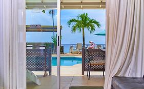 Tropical Sunset Beach Apartment Hotel  3*